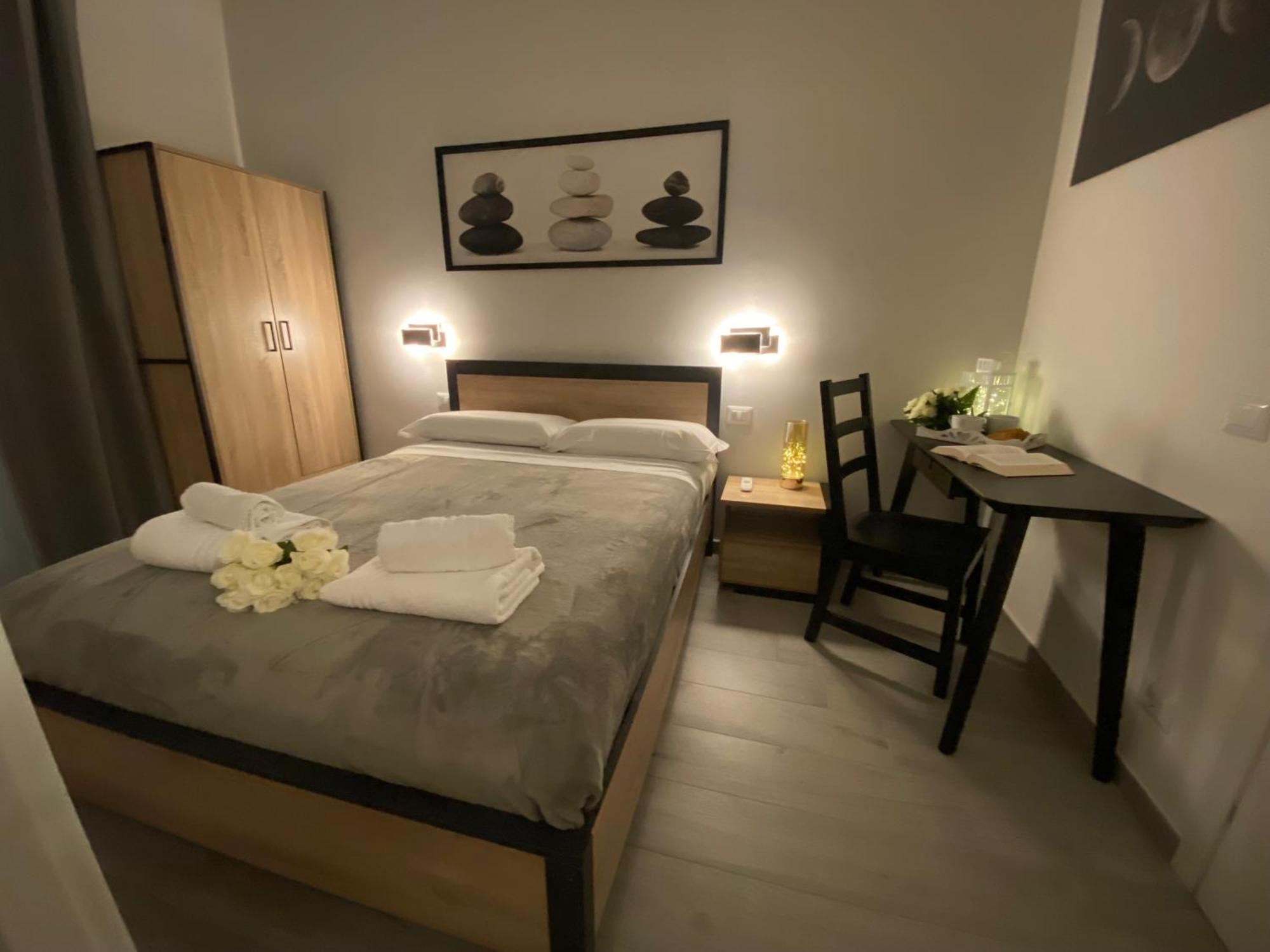 Roma Centro Softrooms Guest House Affittacamere Esterno foto