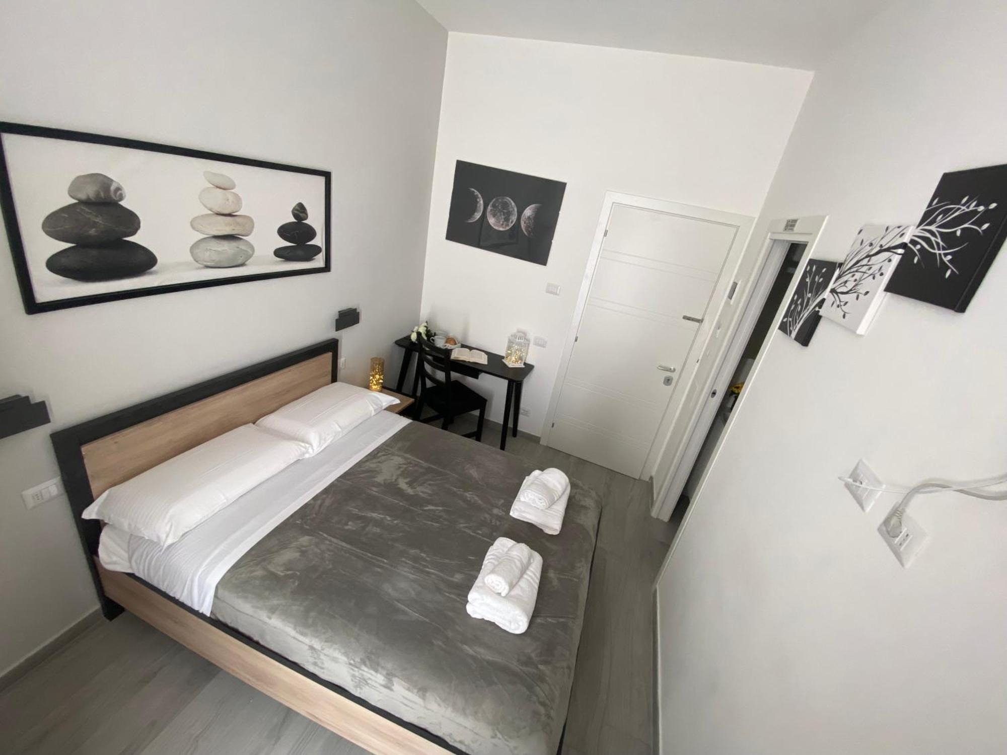 Roma Centro Softrooms Guest House Affittacamere Esterno foto