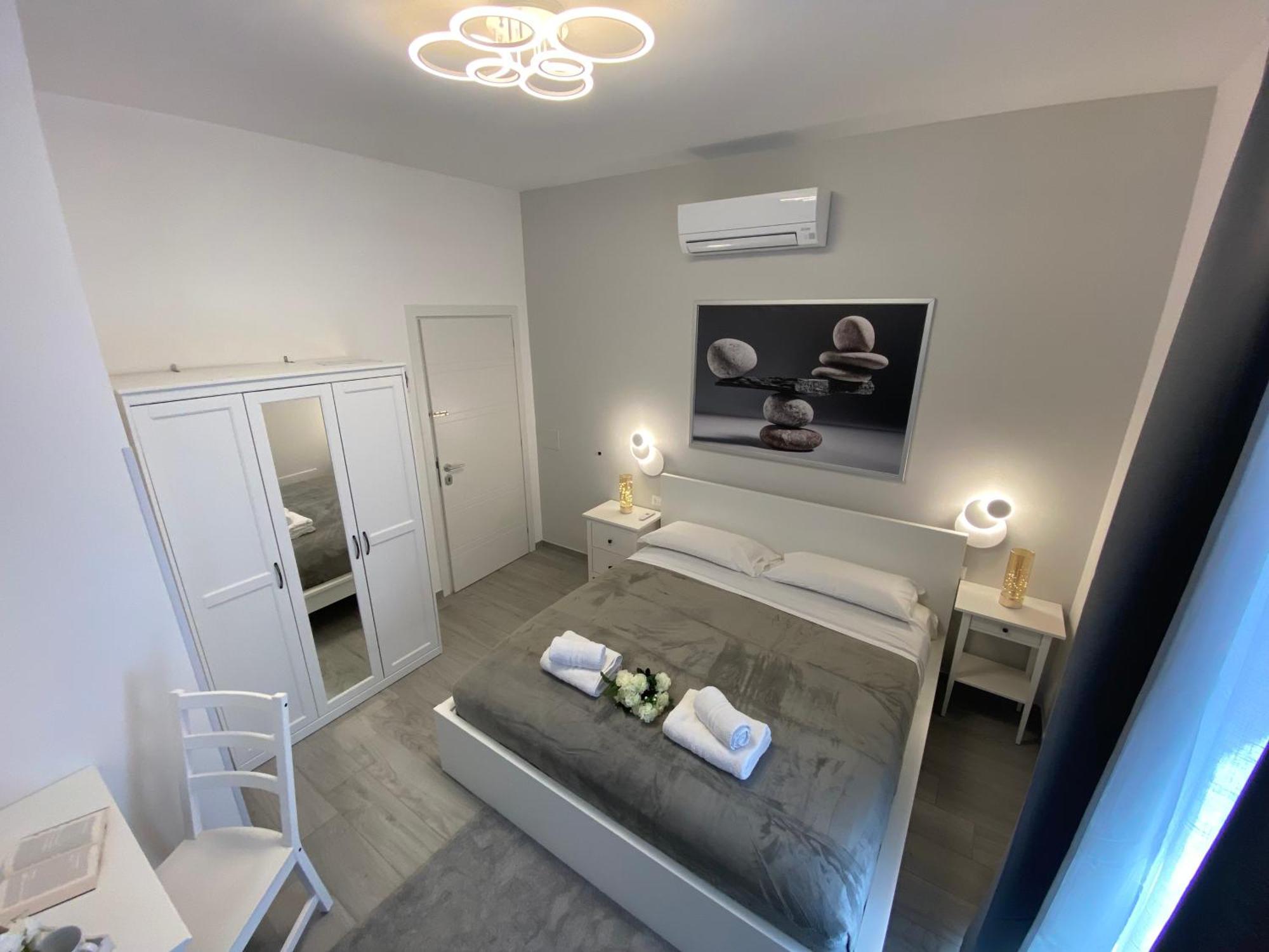 Roma Centro Softrooms Guest House Affittacamere Esterno foto