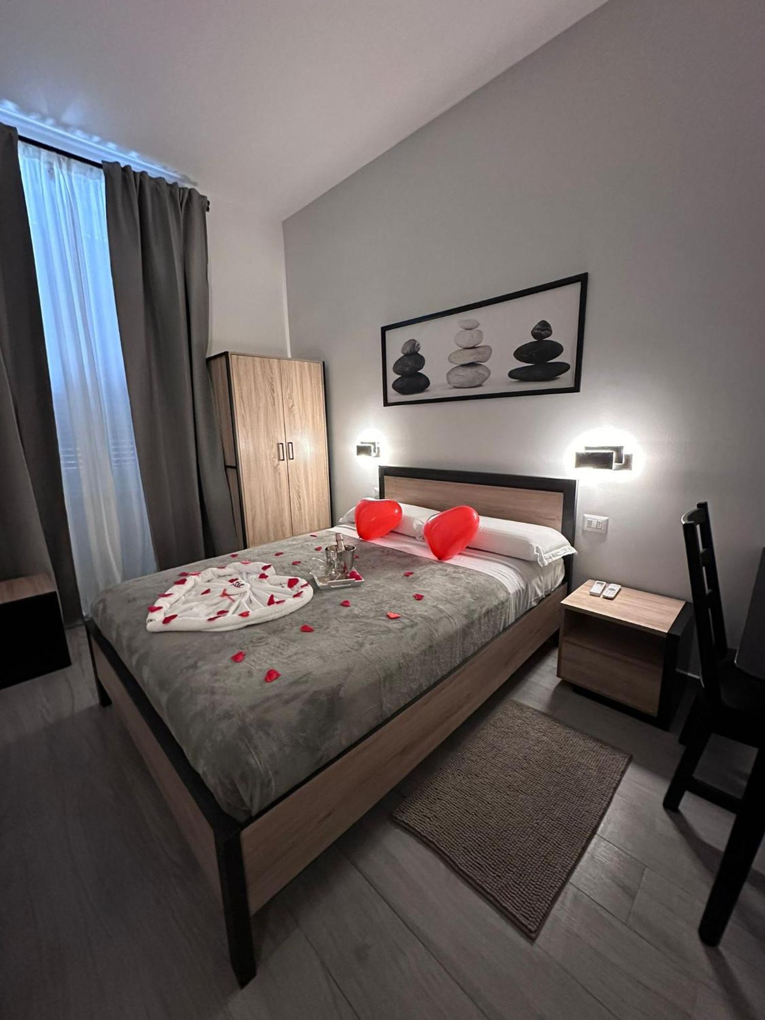 Roma Centro Softrooms Guest House Affittacamere Esterno foto